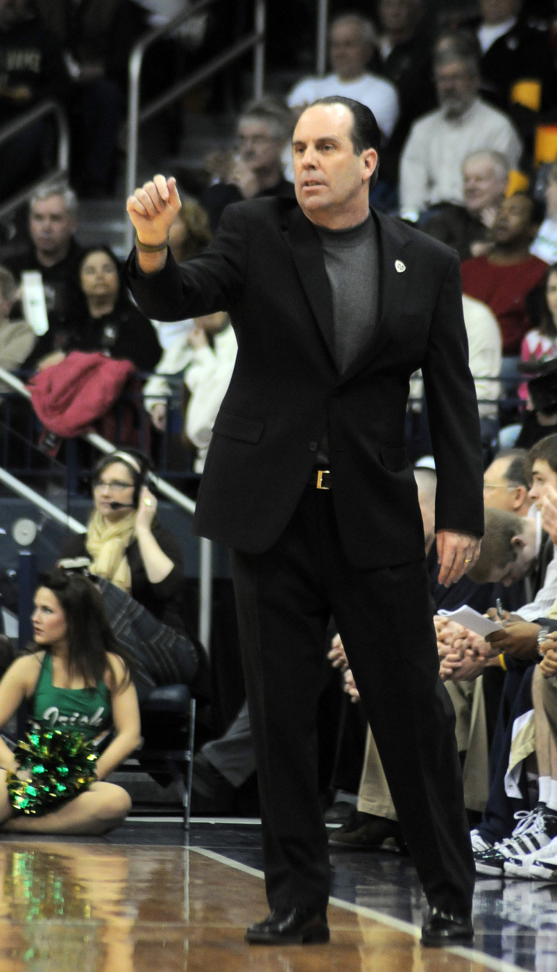 Men’s Basketball To Field Quartet Of Captains In 2010-11 Mike Brey made 22 of 25 free throw attempts and scored 27 to advance to the second round.
