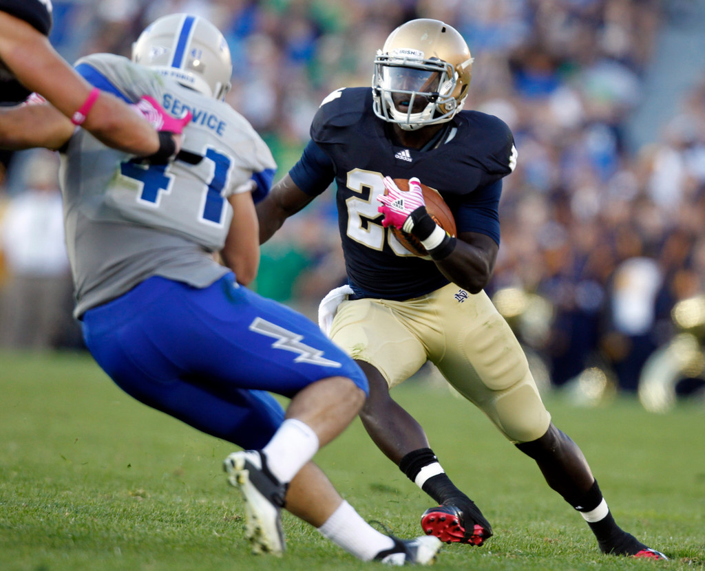 Irish Offense Erupts in Record-Setting 59-33 Triumph Over Air Force (AP)