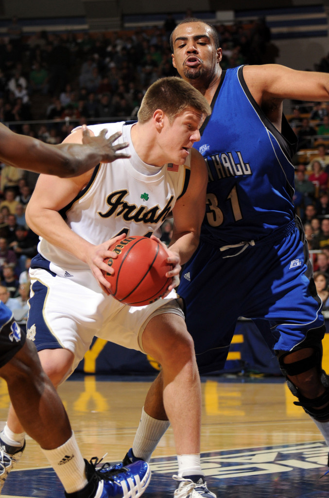 Irish Defeat Pirates, 88-79 (AP)