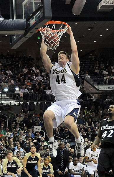 Luke Harangody Recognized As BIG EAST Player of the Week For the Sixth Time In His Career Luke Harangody averaged 28.0 points and 14.5 rebounds in Notre Dame's two wins over Cincinnati and USF last week.