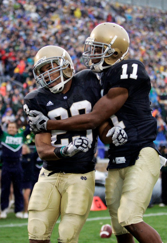 Notre Dame Outlasts Washington in OT, 37-30 (AP)