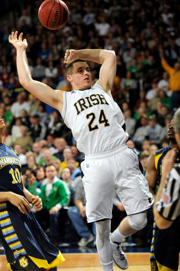 Notre Dame Upsets No. 15 Marquette, 76-59 (AP)