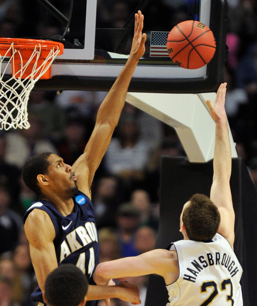 No. 2 Seed Irish Roll Past Akron, 69-56 (AP)