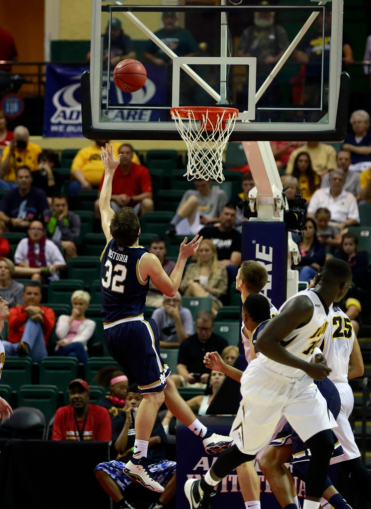 Notre Dame vs. Iowa, 68-62