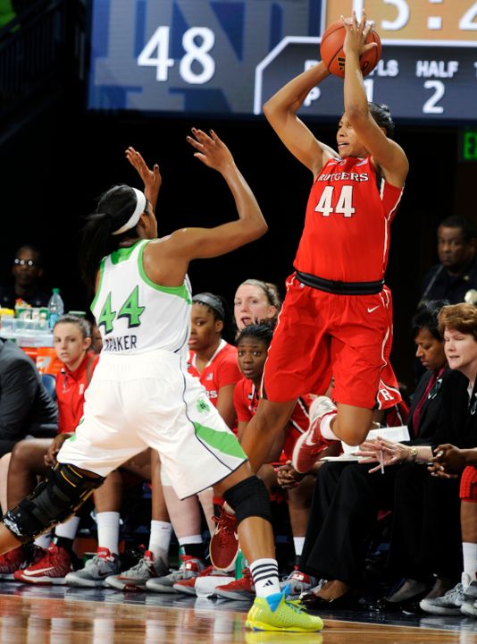 Diggins Leads No. 2 Irish To 71-46 Rout Of Rutgers (AP)