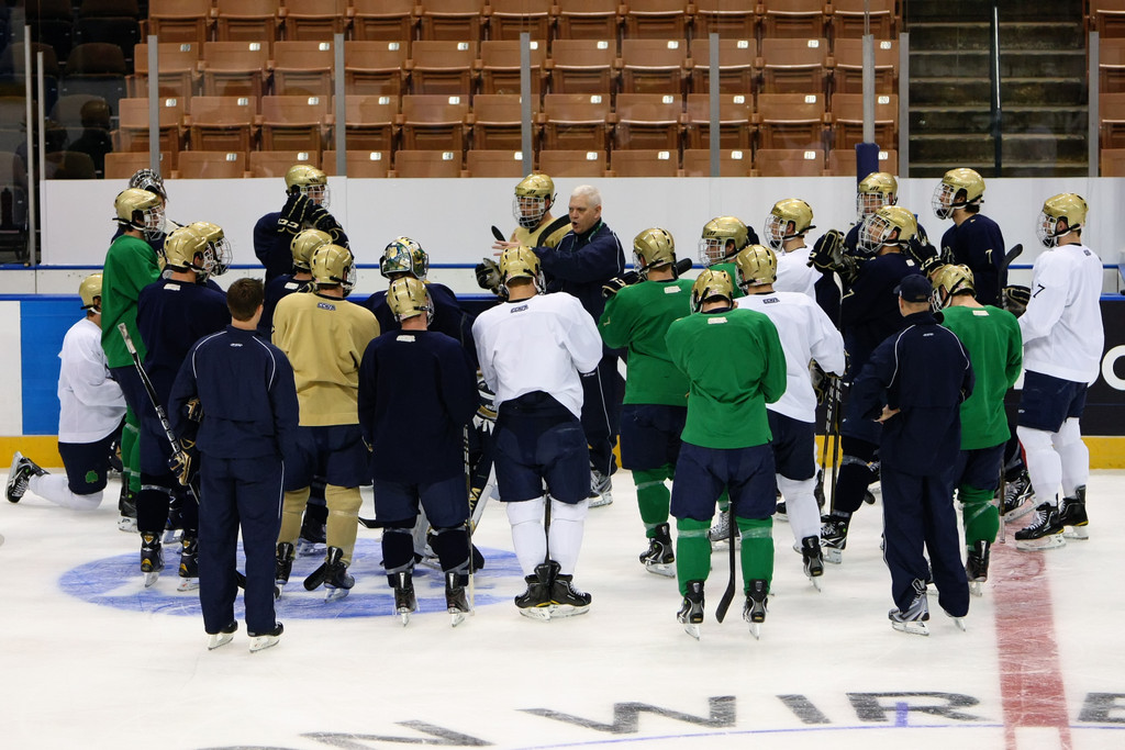 A Season in Photos: 2010-11 Notre Dame Hockey