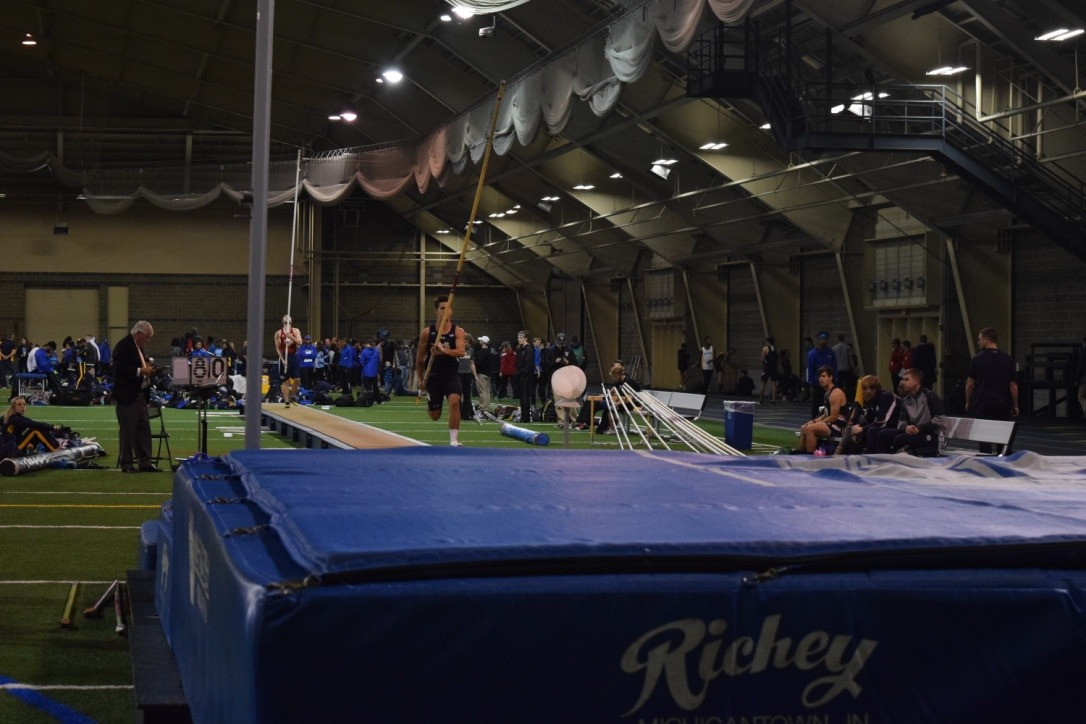 Notre Dame Tallies 12 Wins In Opening Meet Notre Dame Tallies 12 Wins In Opening Meet