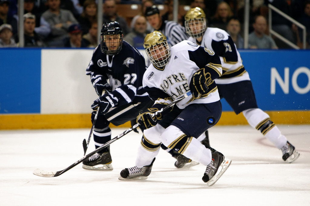 Irish Top New Hampshire 2-1 in NCAA Quarterfinals (AP)
