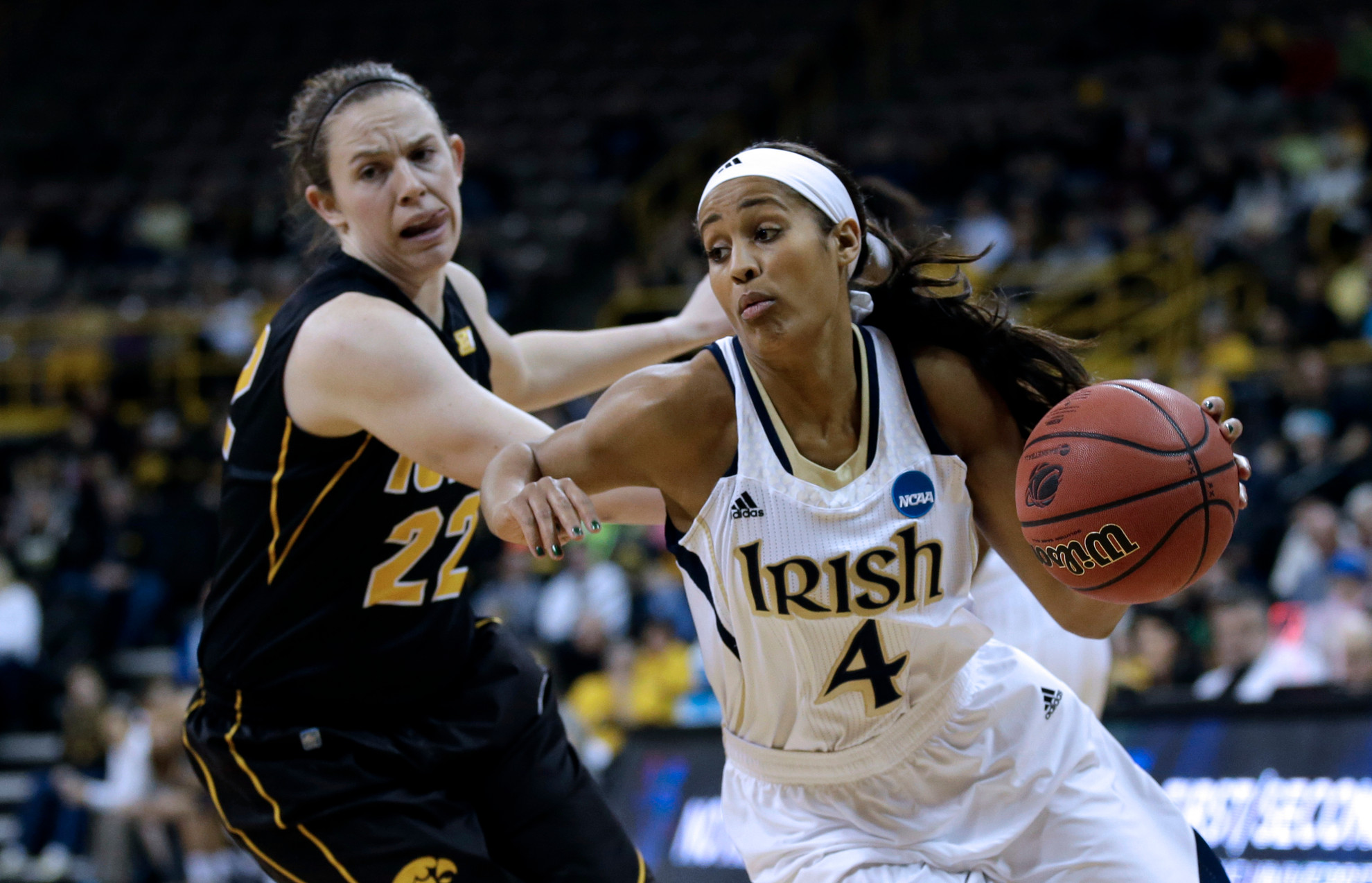 Diggins, Goodrich in Spotlight in Norfolk Regional NCAA Iowa Notre Dame Basketball