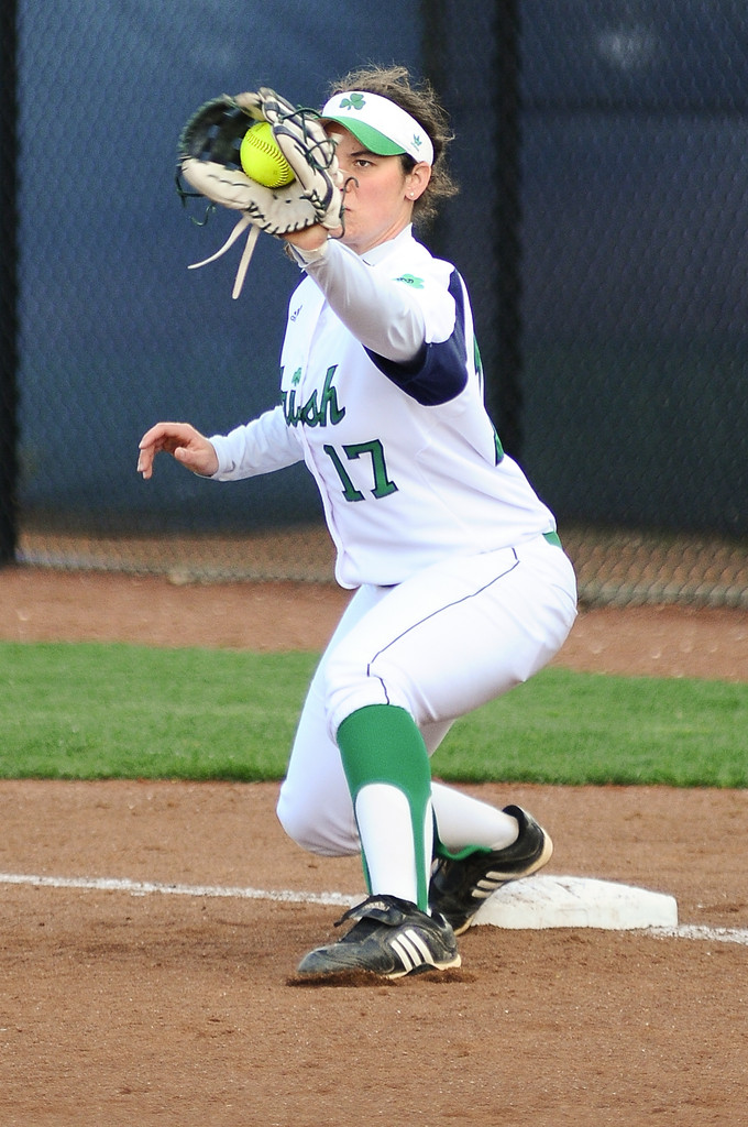 Softball Wins Home Opener Over Western Michigan