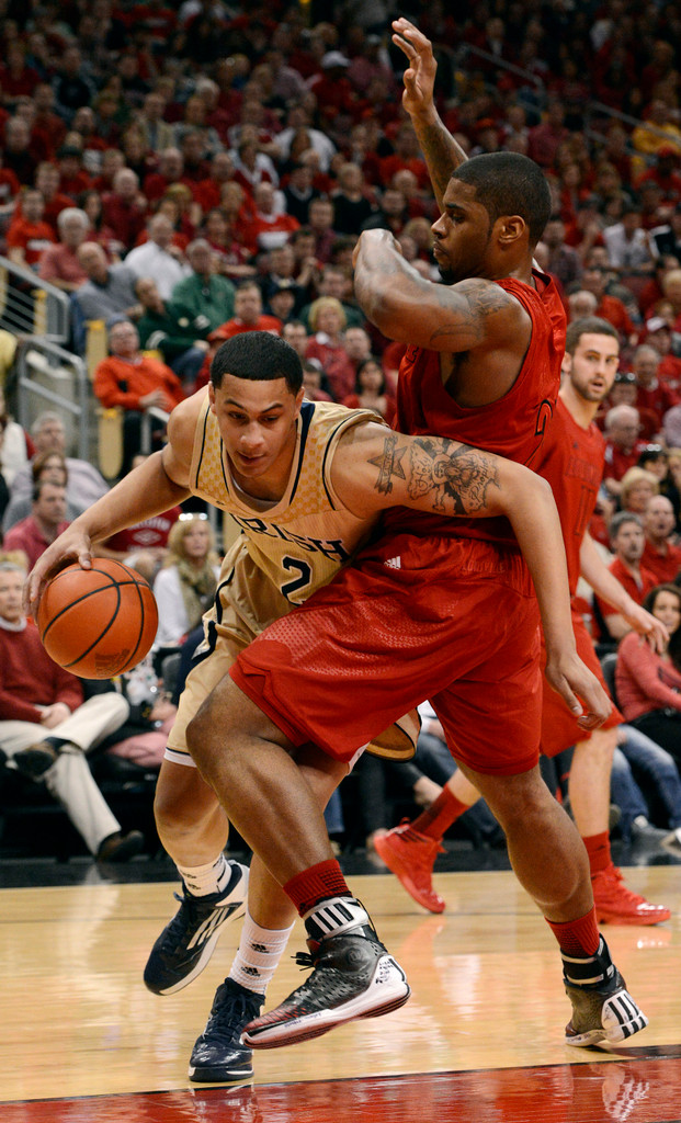 No. 24 Notre Dame Falls To No. 8 Louisville, 73-57 (AP)