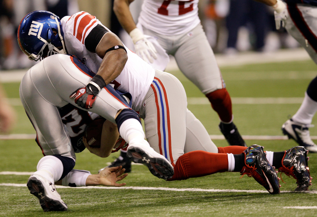 Justin Tuck & Sergio Brown at Super Bowl XLVI (AP)