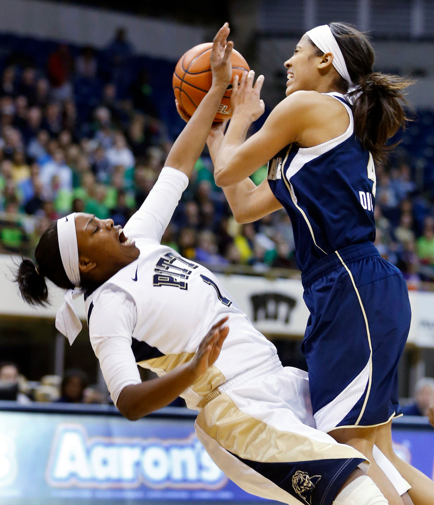 No. 2 Irish Overpower Pittsburgh, 73-47 (AP)