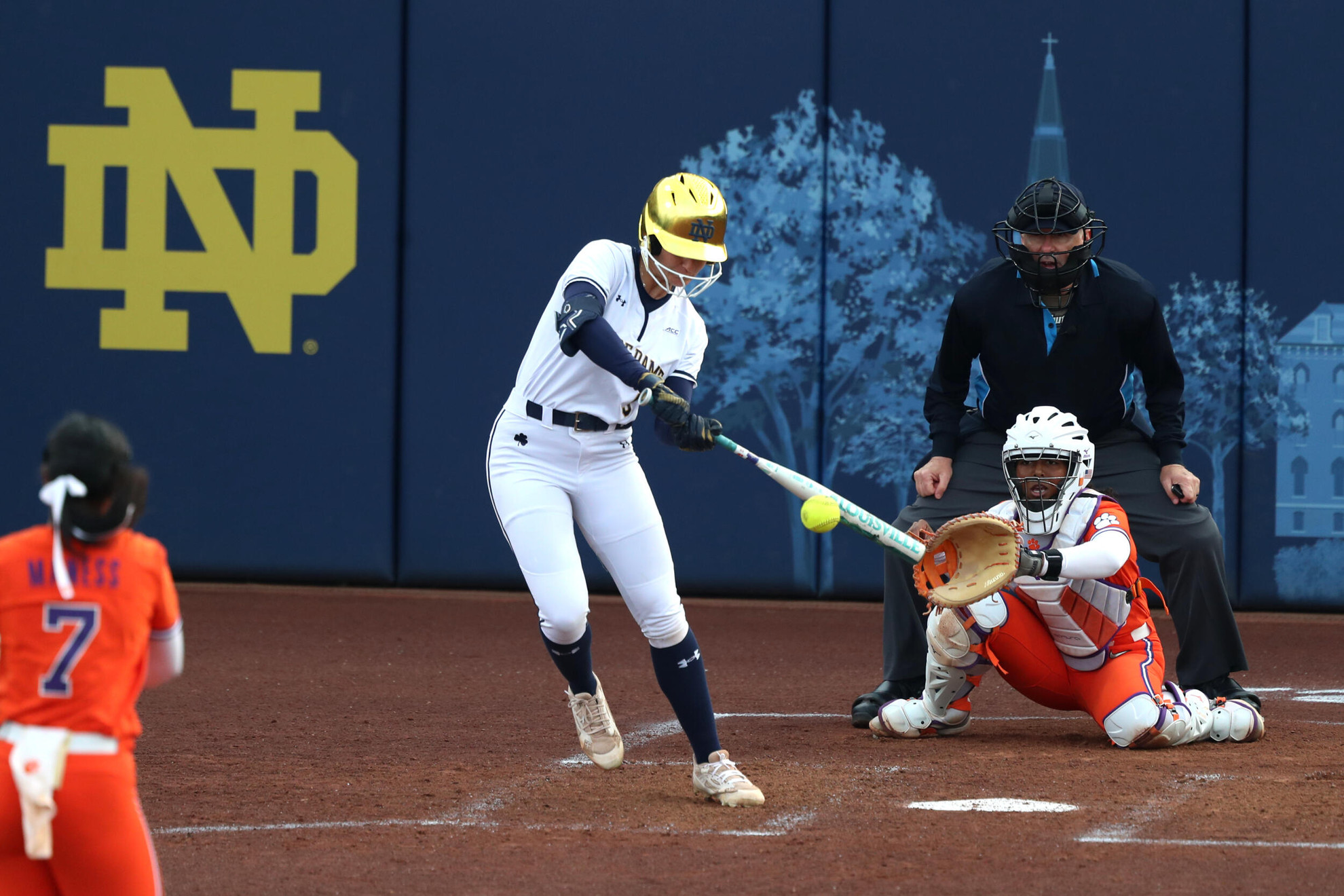 Irish Fall to Clemson Irish Fall to Clemson