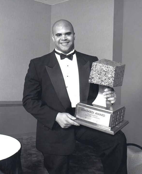 Notre Dame All-America tackle and 1993 Lombardi Award winner Aaron Taylor will be the featured speaker at the 87th Notre Dame Football Banquet on Dec. 7 in the north dome of the Joyce Center.