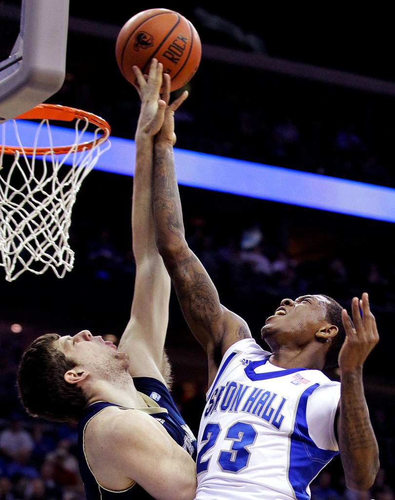 Defense Shines for Irish in 55-42 Victory Over Seton Hall (AP)