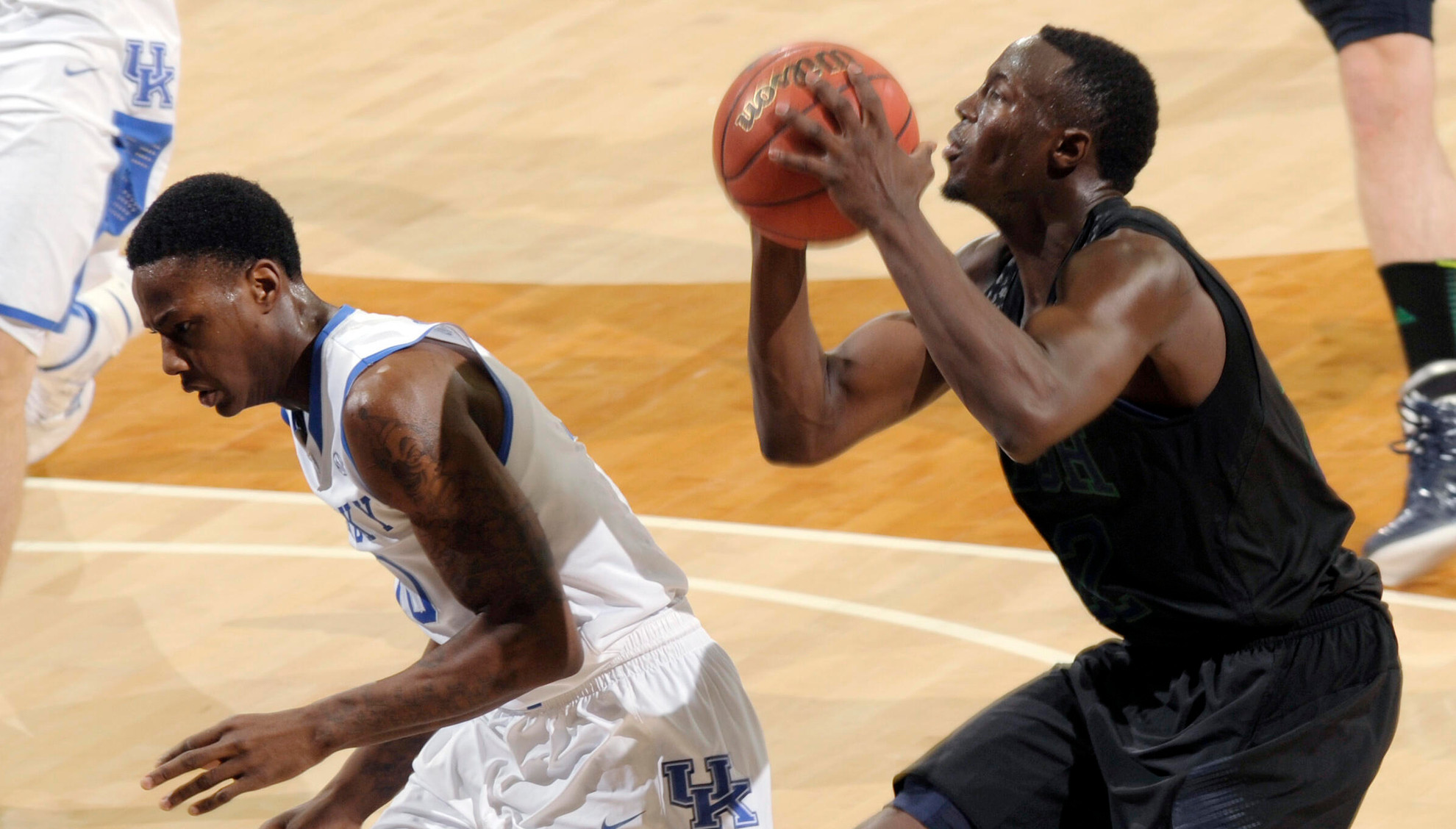 Notre Dame Knocks Off No. 8 Kentucky 64-50 Kentucky Notre Dame Basketball