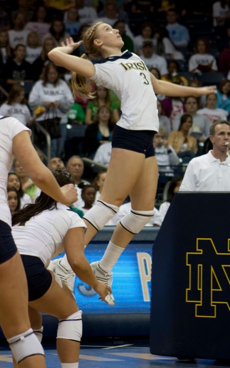 Seven digs and nine kills came from Freshman Andrea McHugh Sunday afternoon.