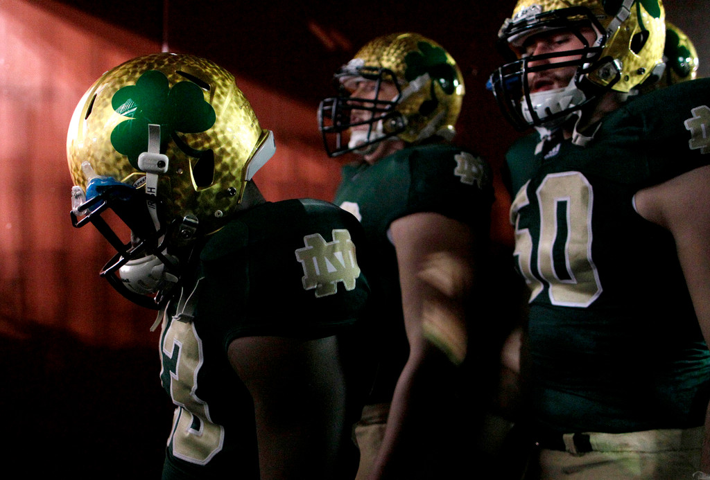 Notre Dame Dominates Maryland, 45-21 (AP)