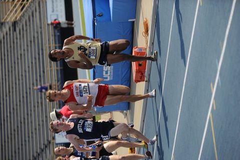 Johnathan Shawel finished in 13th place in 3:53.50 in the 1,500-meter run.