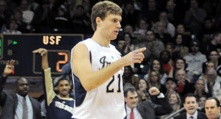 Notre Dame Falls Just Short, Edged by St. John’s 69-68 Tim Abromaitis