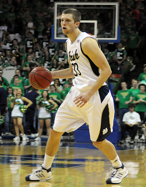 Read Zach Hillesland’s Final <i>New York Times</i> Blog Entry Zach Hillesland received the Notre Dame Club of St. Joseph Valley Rockne Student-Athlete Award for the second straight year.