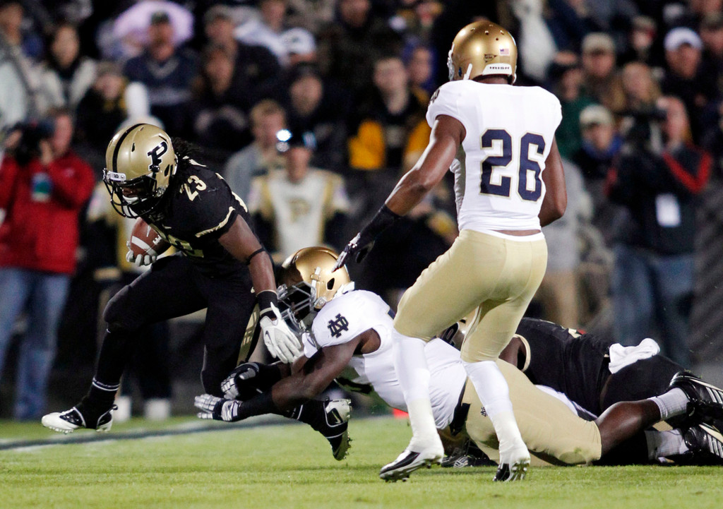 Irish Keep Rolling, Shut Down Purdue in 38-10 Triumph (AP)
