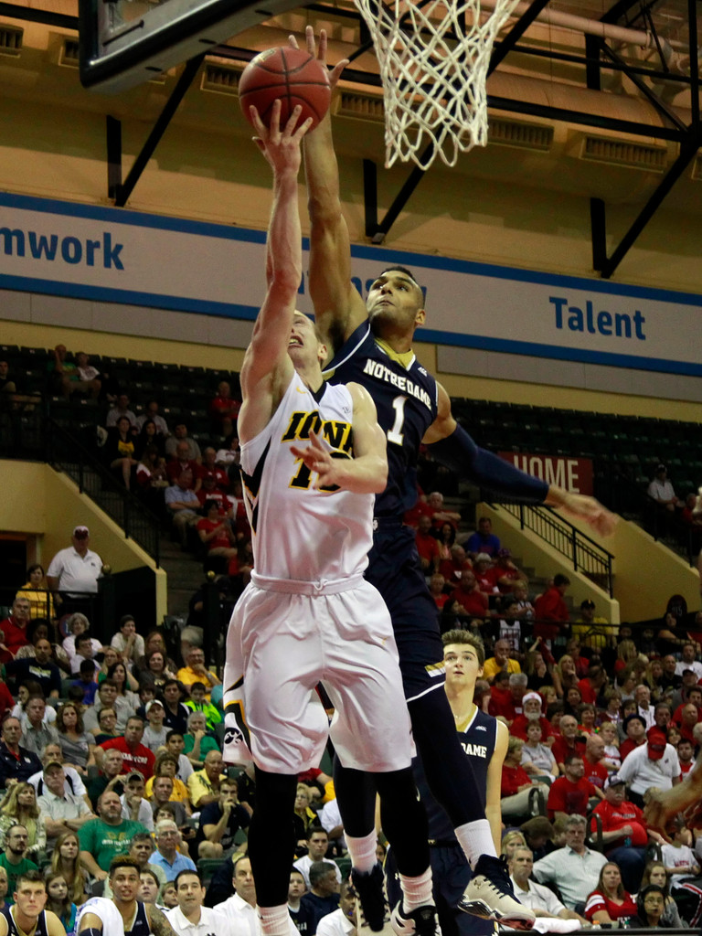 Notre Dame vs. Iowa, 68-62