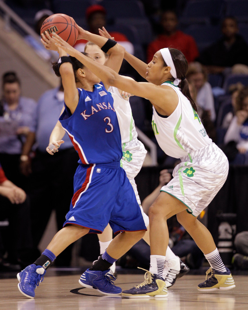 #2 Irish Down Kansas, 93-63 To Reach NCAA Elite Eight (AP)