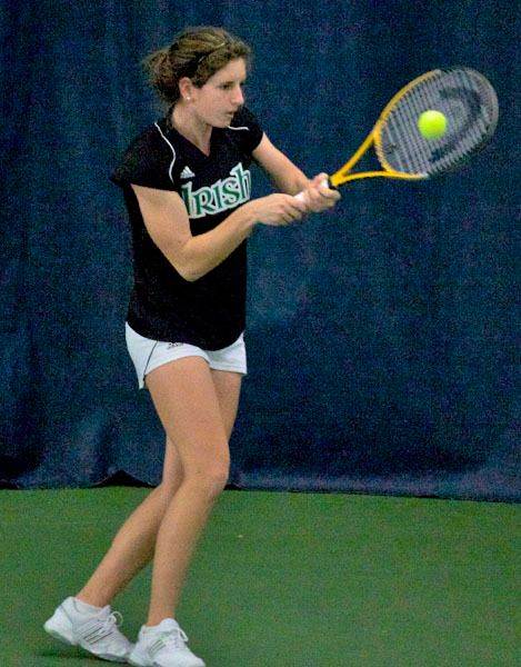 Freshman Jennifer Kellner moved her dual season record to 4-2 with her straight-sets victory over Mimi Nguyen at No. 5 singles, 6-2, 6-4.
