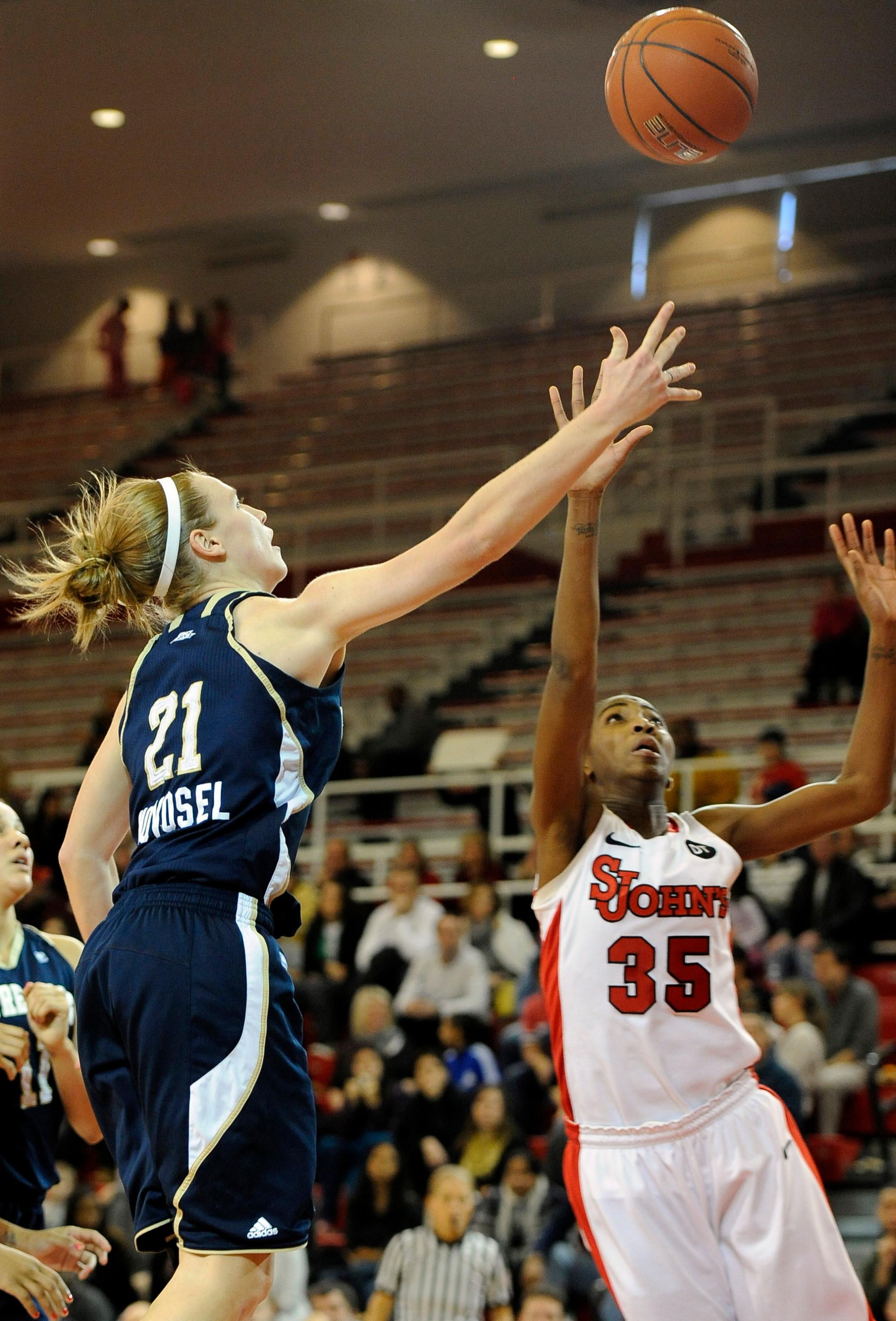 No. 2 Notre Dame Dominates St. John’s, 71-56 Notre Dame St Johns Basketball