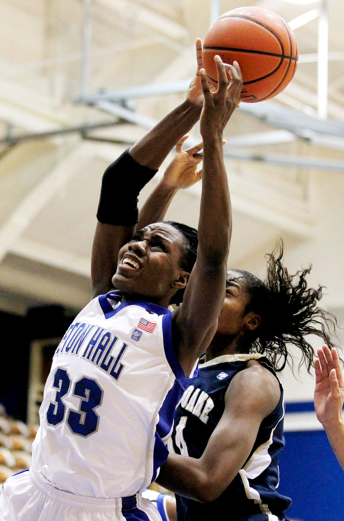 No. 3 Notre Dame Cruises Past Seton Hall, 74-36 (AP)