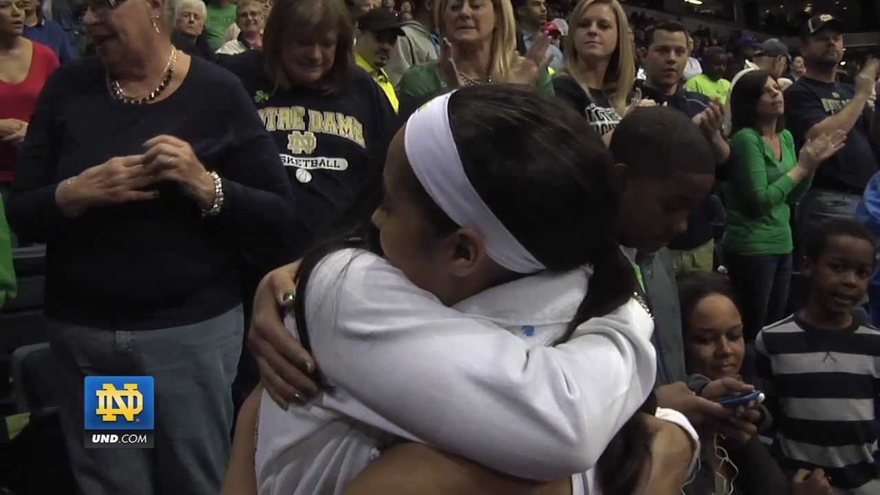 Skylar Diggins Breaks Notre Dame's Scoring Record - Notre Dame Women's Basketball
