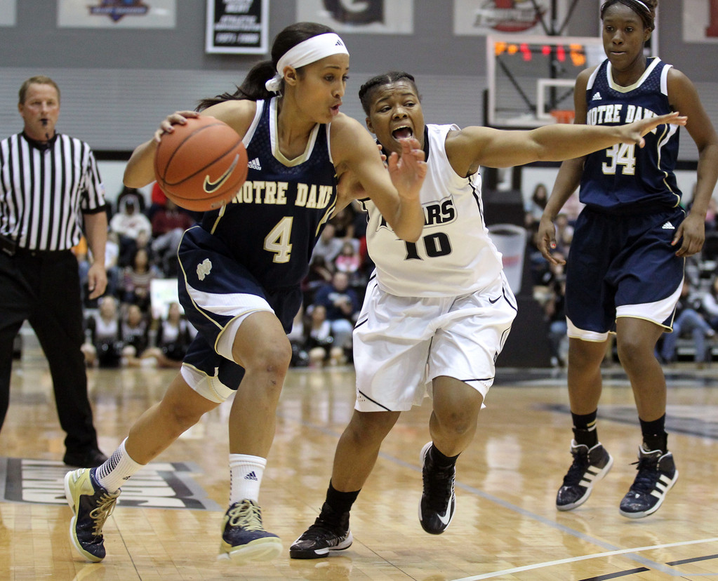 No. 2 Notre Dame Clinches Share of BIG EAST Title With 92-57 Win At Providence (AP)