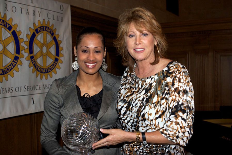 Junior All-America guard Skylar Diggins officially was presented with the 2012 Nancy Lieberman Award as the nation's top point guard on Wednesday during a luncheon at the Detroit Athletic Club.