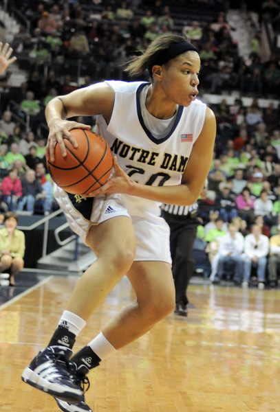Ashley Barlow Named Midseason Candidate For Naismith Trophy For the second time in the past month, senior guard/tri-captain Ashley Barlow has been named a midseason candidate for a national player of the year award, this time earning recognition as a mid-year frontrunner for the Naismith Trophy.