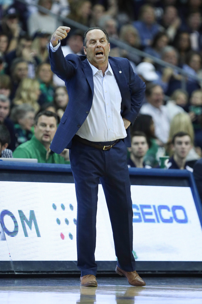 No. 1 Villanova 74, No. 23 Notre Dame 66