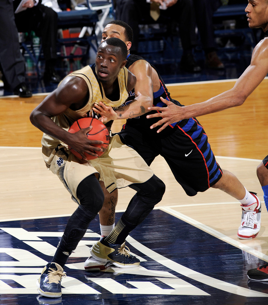 No. 21 Notre Dame Edges DePaul In Overtime, 82-78 (AP)