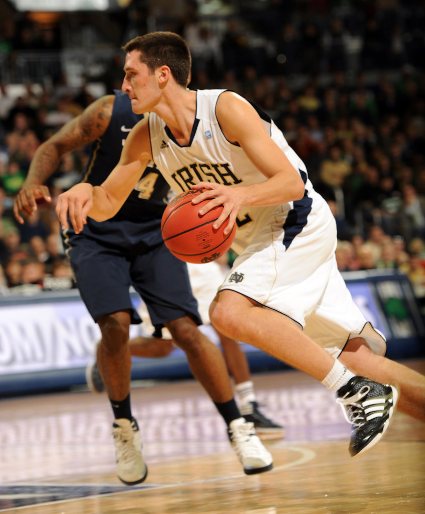 Dragicevich's 22 Help Irish Beat No. 22 Pittsburgh 72-59 (AP)