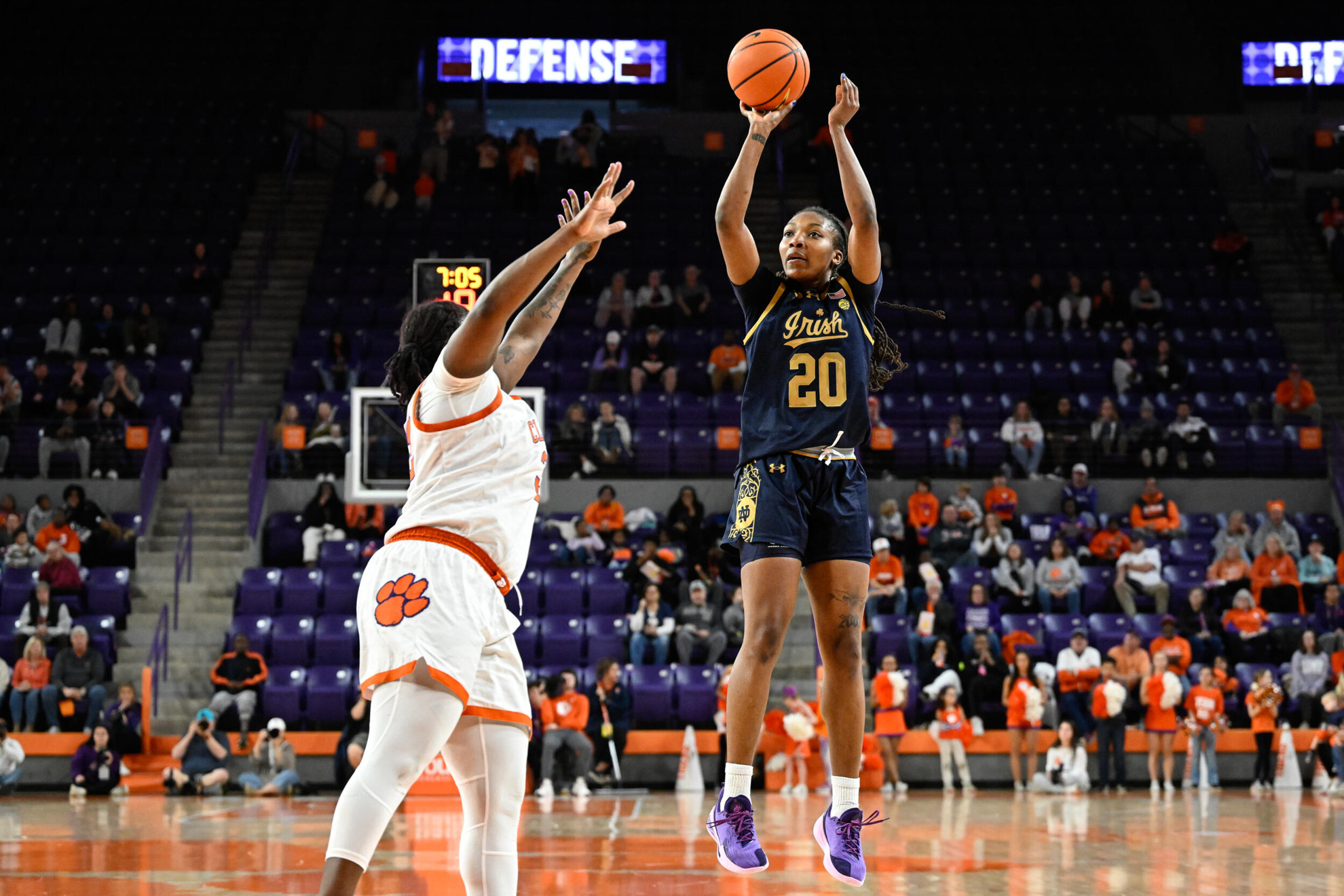 King’s 20-Point Double-Double Propels Irish Past Tigers King’s 20-Point Double-Double Propels Irish Past Tigers