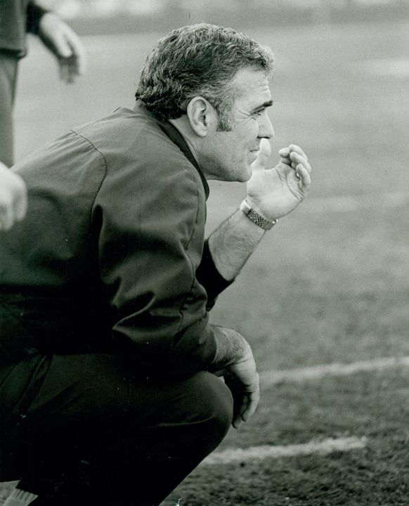 Throughout his Notre Dame career, Ara Parseghian built strong relationships with his players that were paramount to the success he experienced as the Irish head coach.