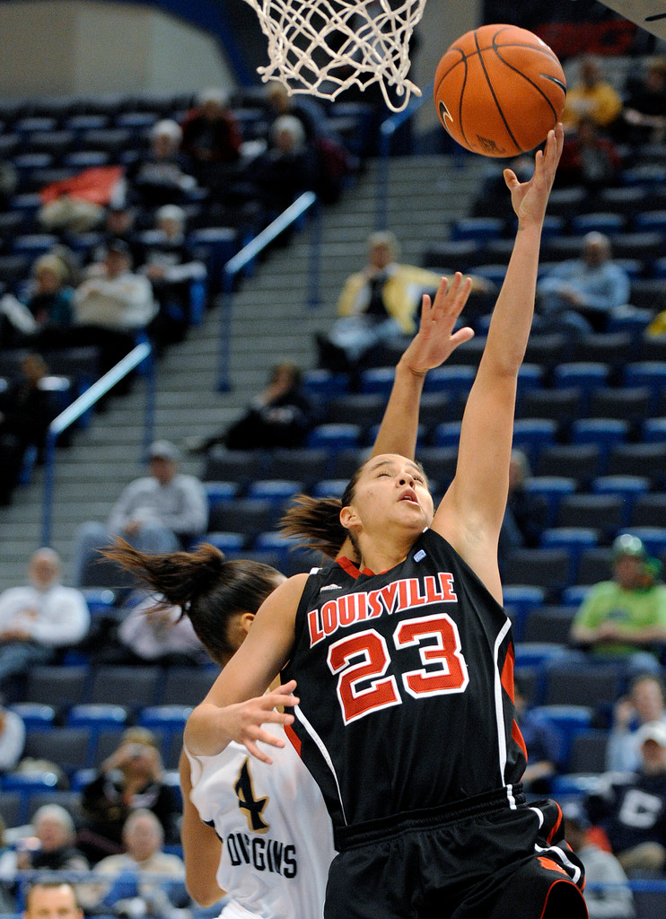AP Photos: No. 7 Notre Dame vs. Louisville
