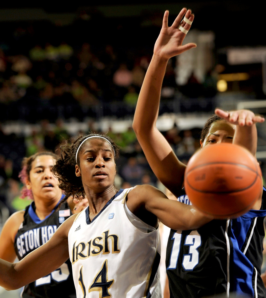 #8 Irish Dominate Seton Hall, 89-38 (AP)