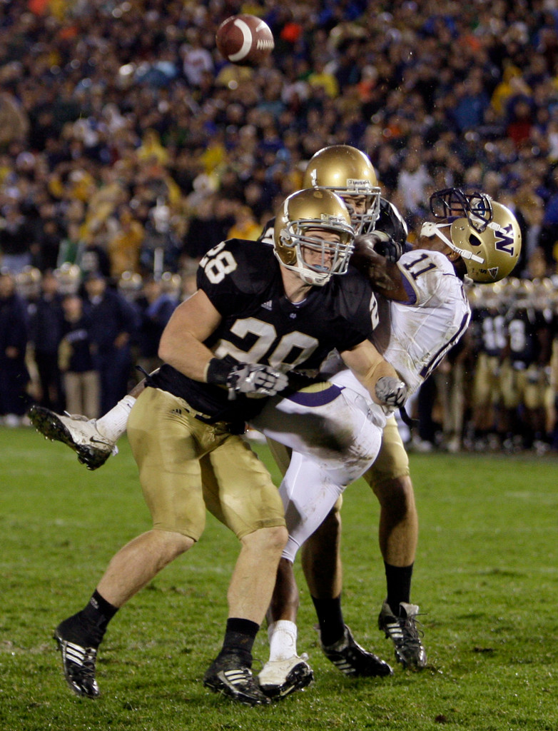 Notre Dame Outlasts Washington in OT, 37-30 (AP)