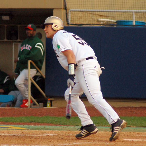 Pittsburgh Defeats Irish Baseball, 15-7 Sophomore Matt Scioscia hit his first home run of the season against Pittsburgh on Saturday.