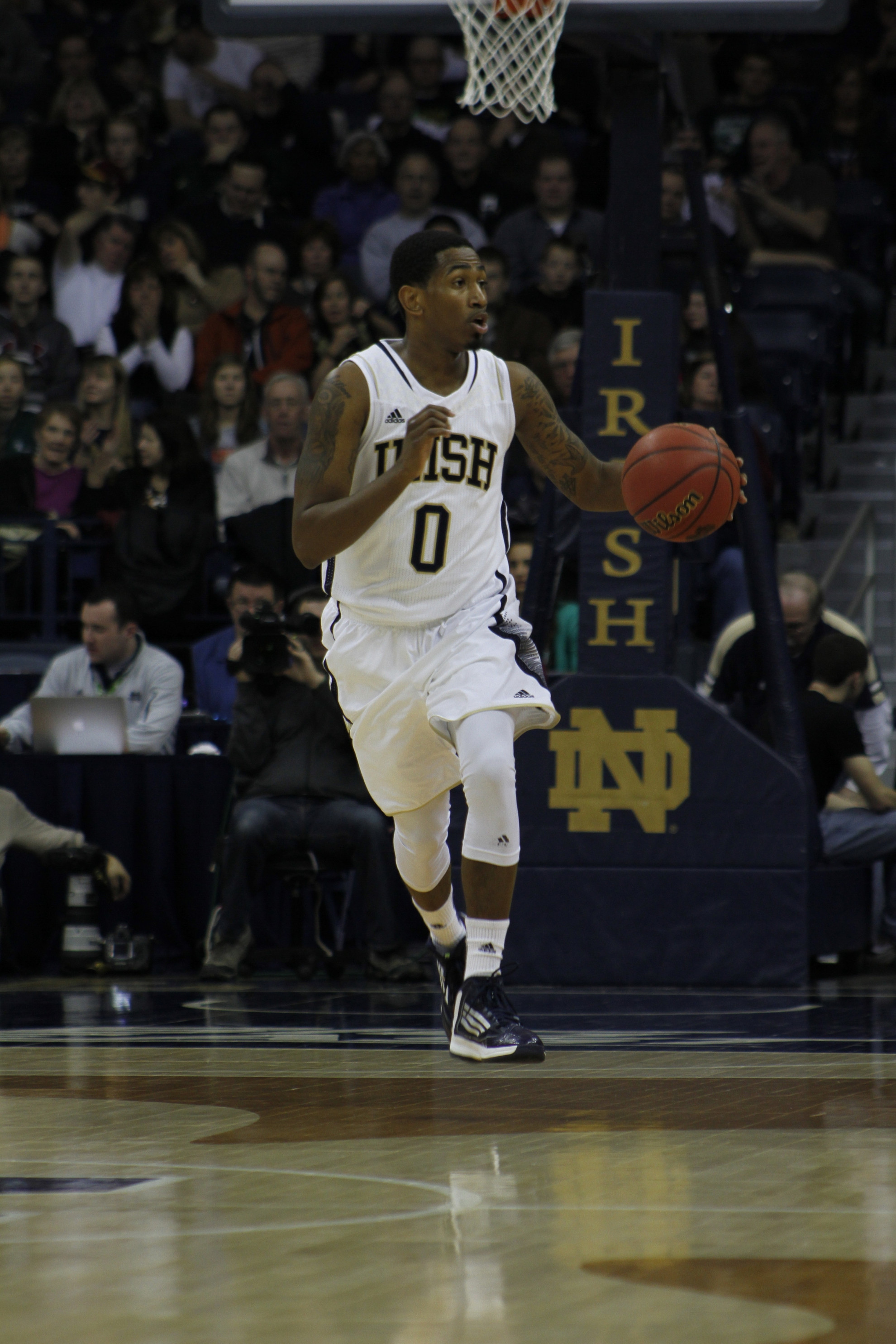 Eric Atkins Named To BIG EAST Weekly Honor Roll For Second Time This Season Eric Atkins has scored in double figures in a career-best six straight games.