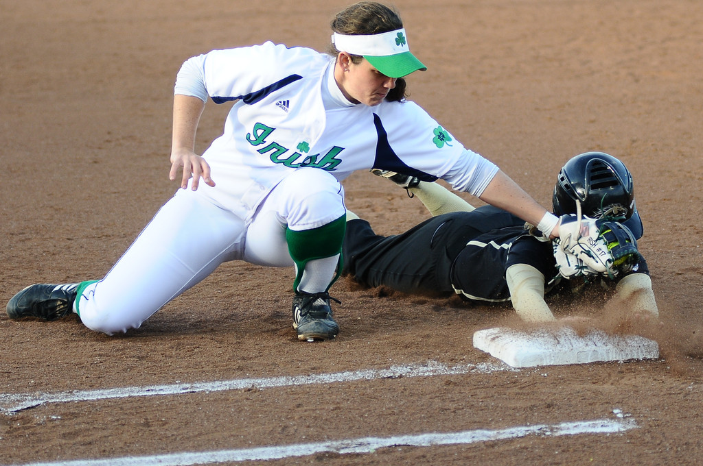 Softball Wins Home Opener Over Western Michigan