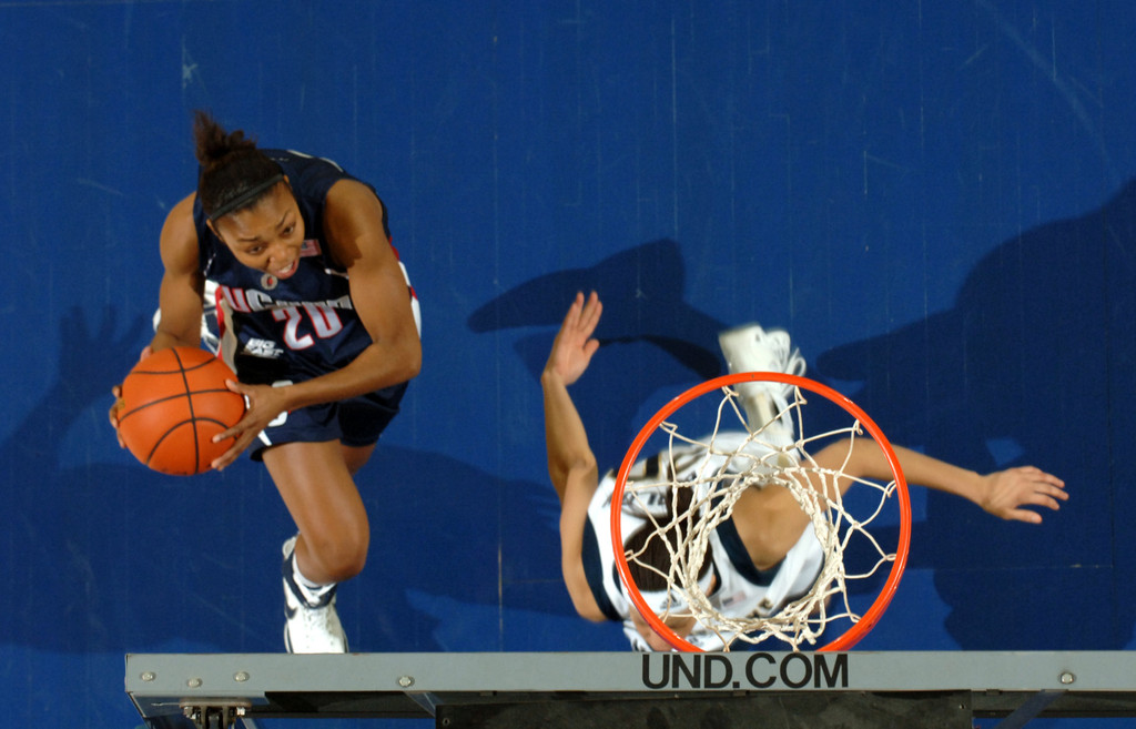 Irish Stumble to Top-Ranked Connecticut, 81-64