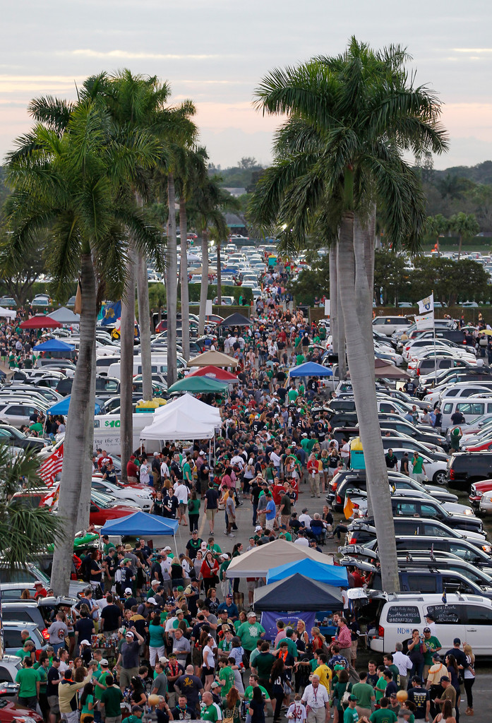 Irish Title Hopes Halted By Crimson Tide, 42-14 (AP)