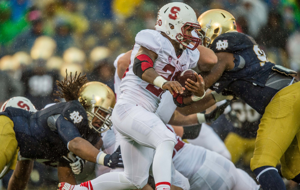 #9/8 Notre Dame 17, #14/13 Stanford 14 (USATSI)